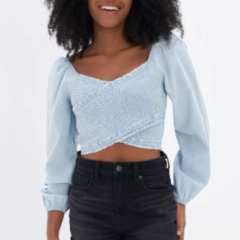 NWT American Eagle Smocked Long Sleeve Denim Cropped Blouse Medium Chambray Blue